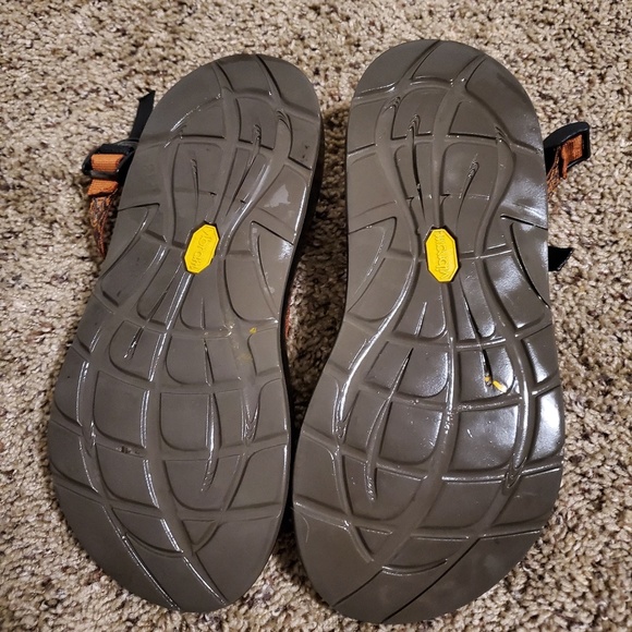 Men's Size 10 Chacos - Picture 2 of 2